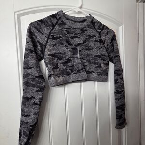 Gray Camo Long Sleeve Crop Top